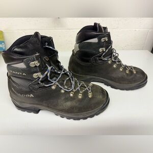 Scarpa Manta Blue Alpine Boots, Size 10 US